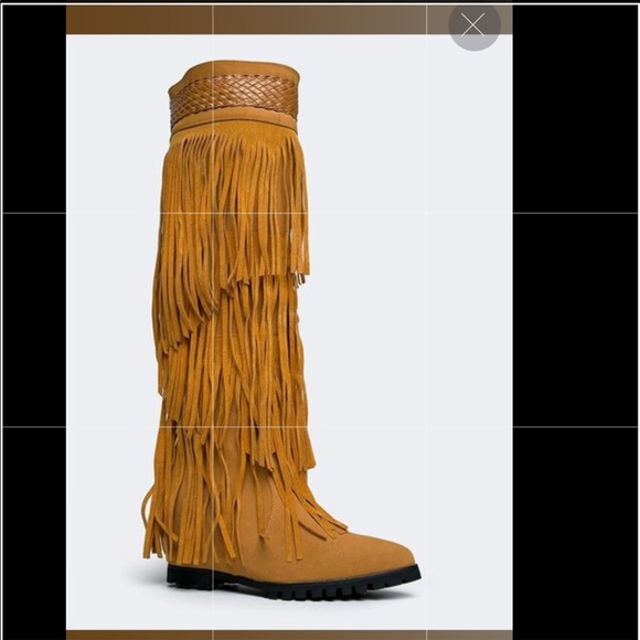 cape robbin fringe boots